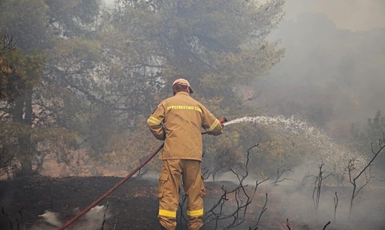 Πυρκαγιά εκδηλώθηκε στο Ηράκλειο στη θέση Δύο Αοράκια  
