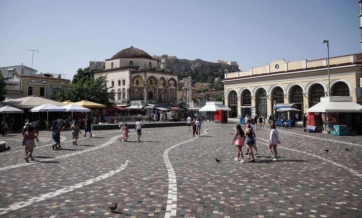 Καιρός: Νέα θερμική έξαρση την Τρίτη (25/7) – Πού θα δείξει 44 βαθμούς