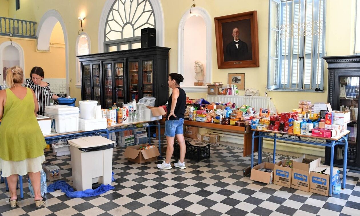 Φωτιά στη Ρόδο: Οι ενέργειες του Δήμου για την υποστήριξη πολιτών και επισκεπτών