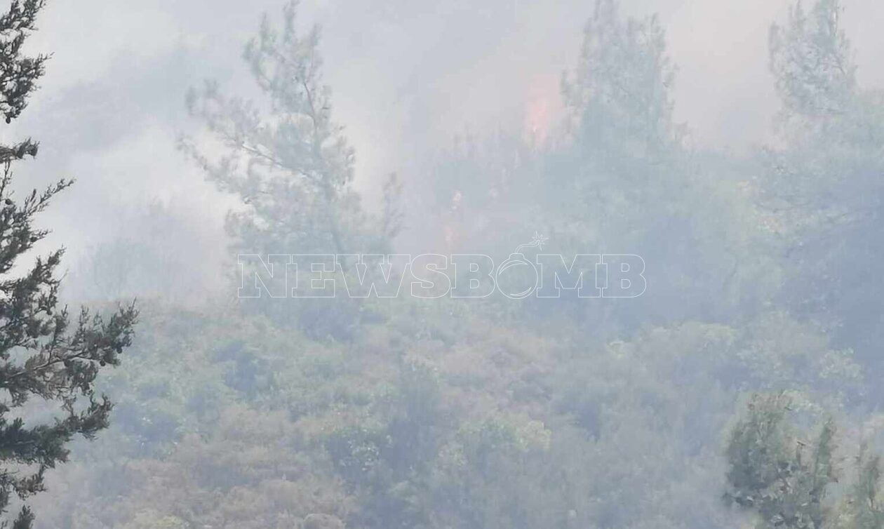 Φωτιά στη Ρόδο: Μεγάλες αναζωπυρώσεις στο Βάτι