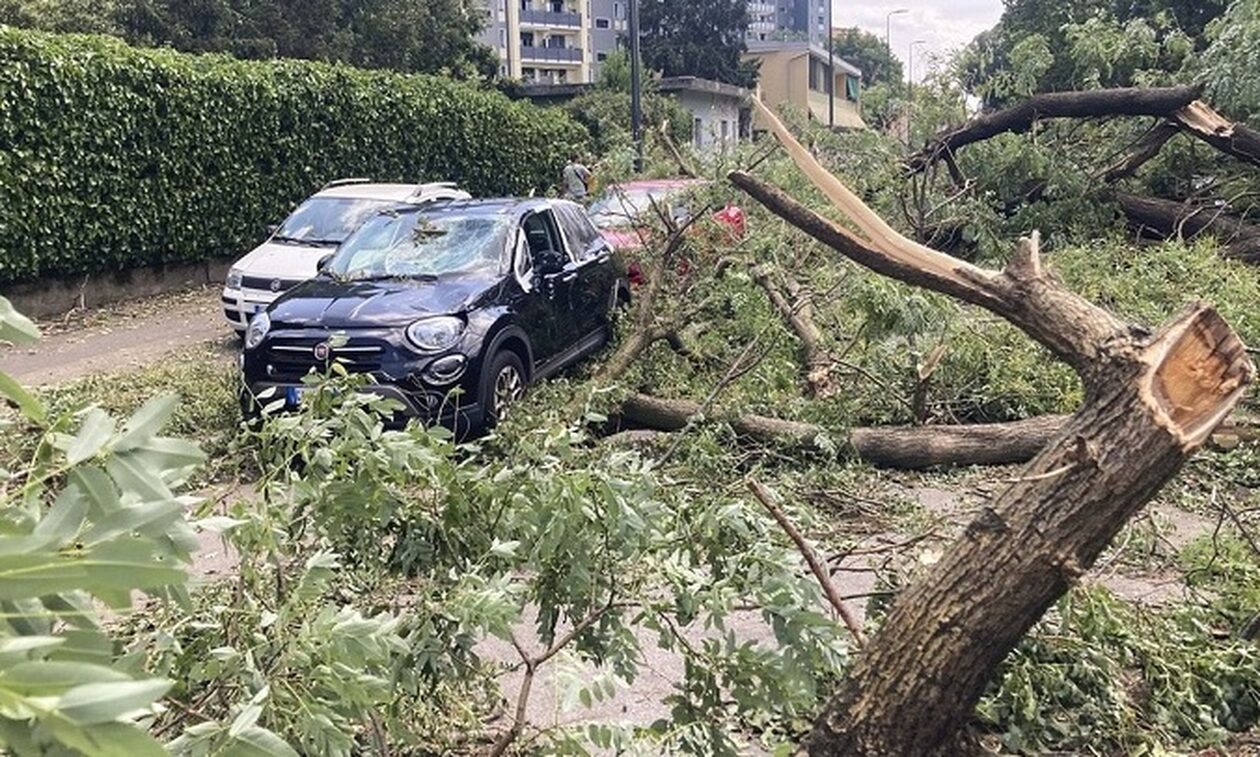 Ιταλία: Επτά νεκροί από τις πυρκαγιές στον Νότο και τις πλημμύρες στον Βορρά