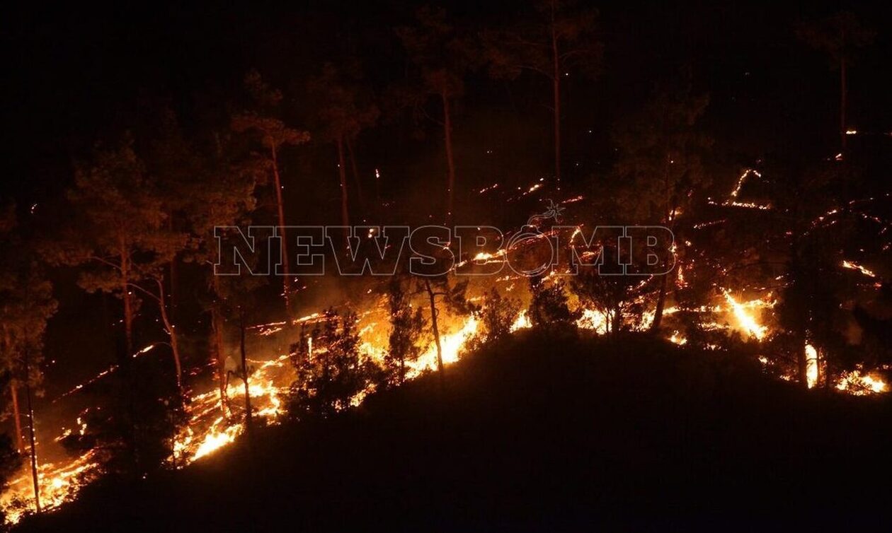 Φωτιά στη Ρόδο: Χωρίς τέλος η μάχη στα πύρινα μέτωπα