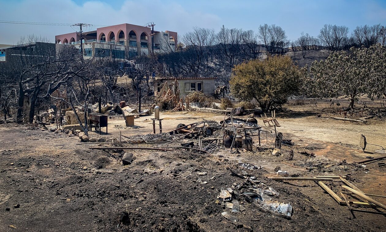 Σύσκεψη στο Μαξίμου για τη Ρόδο μετά τις φωτιές – Έργα αποκατάστασης και στήριξη στους κατοίκους