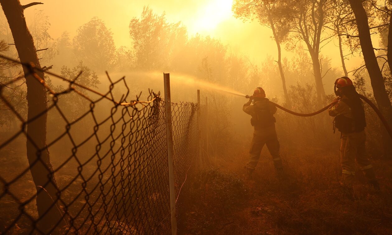 Αρχηγός Πυροσβεστικής για φωτιές: Αντιμετωπίζουμε το «τρίγωνο του Διαβόλου»