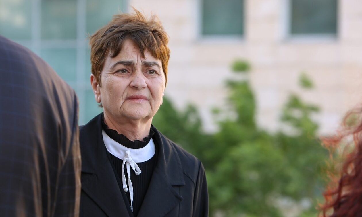 Συγκλονίζει η μητέρα της Ελένης Τοπαλούδη: Η συμβολική κίνηση σχεδόν 5 χρόνια μετά τη δολοφονία της