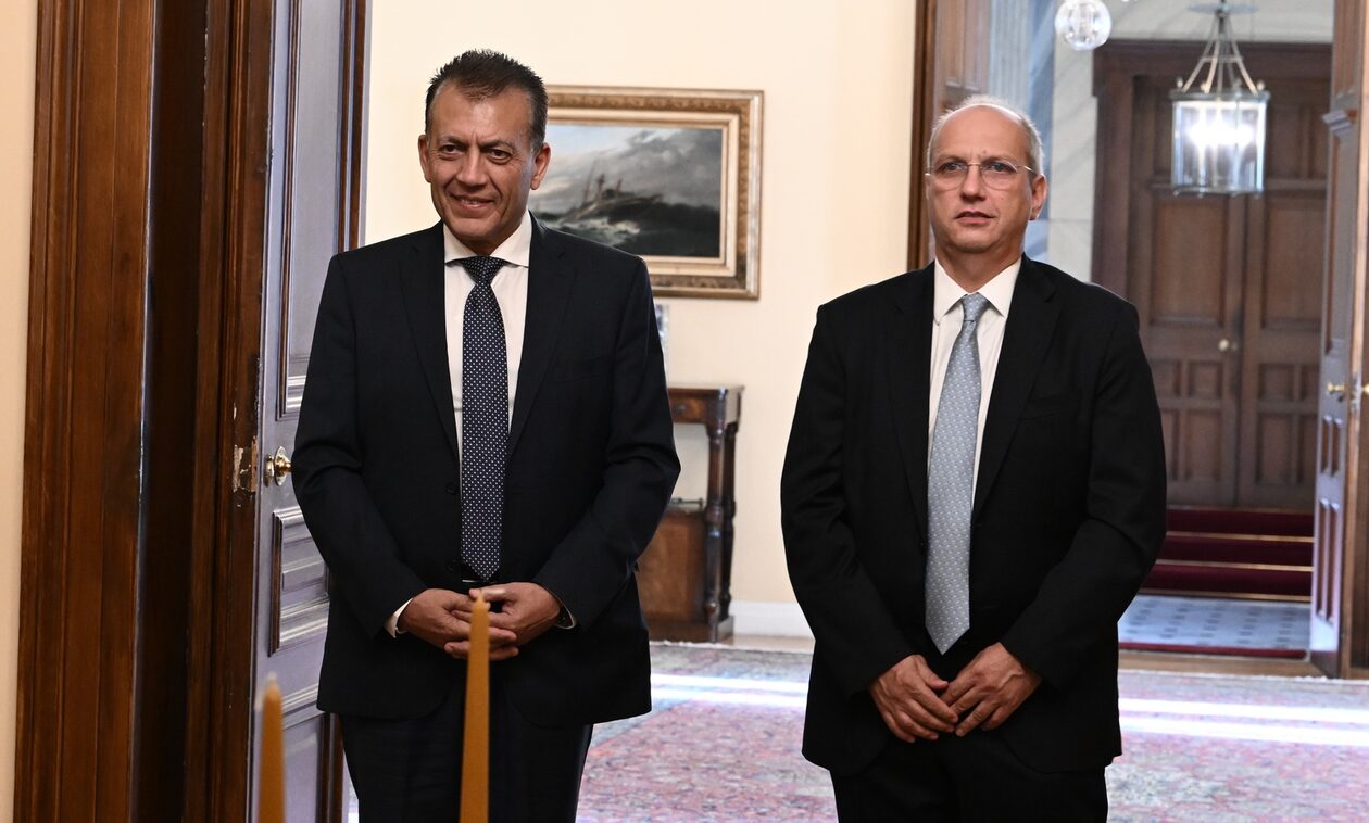 Οικονόμου: «Προσήλωση στις ανάγκες της κοινωνίας» – Βρούτσης: «Υπόσχεση για πολλή δουλειά»