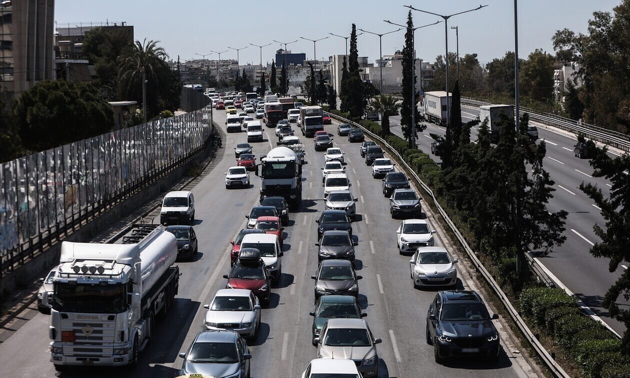 Καθυστερήσεις στην Αττική Οδό λόγω τροχαίου – Πού αλλού παρατηρούνται προβλήματα