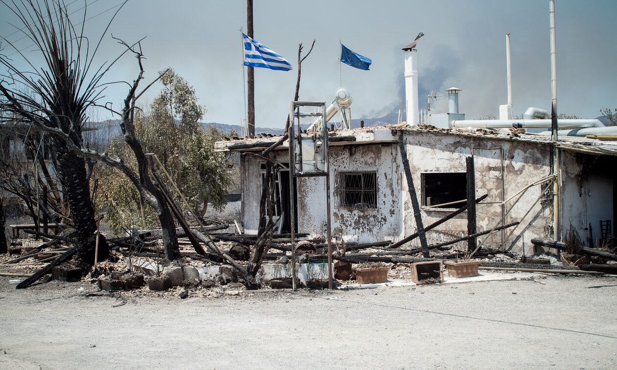 Ρόδος: Άμεση ενίσχυση για την αποκατάσταση υποδομών σε οικισμούς που επλήγησαν από τις πυρκαγιές