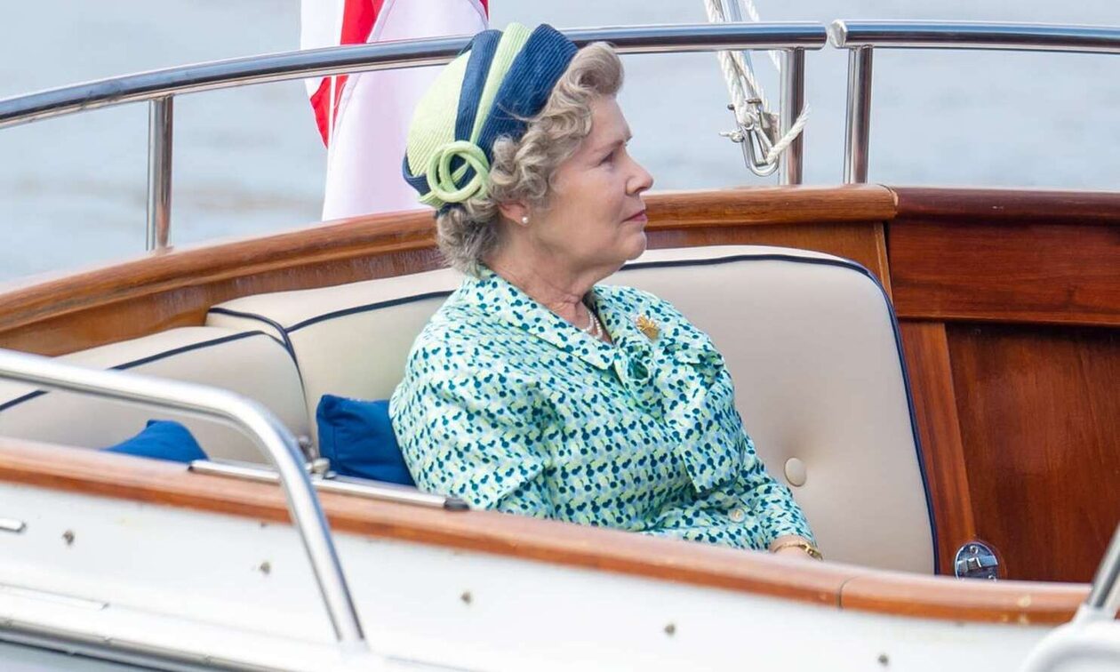 The Crown: Διακοπές στην Κέρκυρα κάνει η τηλεοπτική βασίλισσα Ελισάβετ