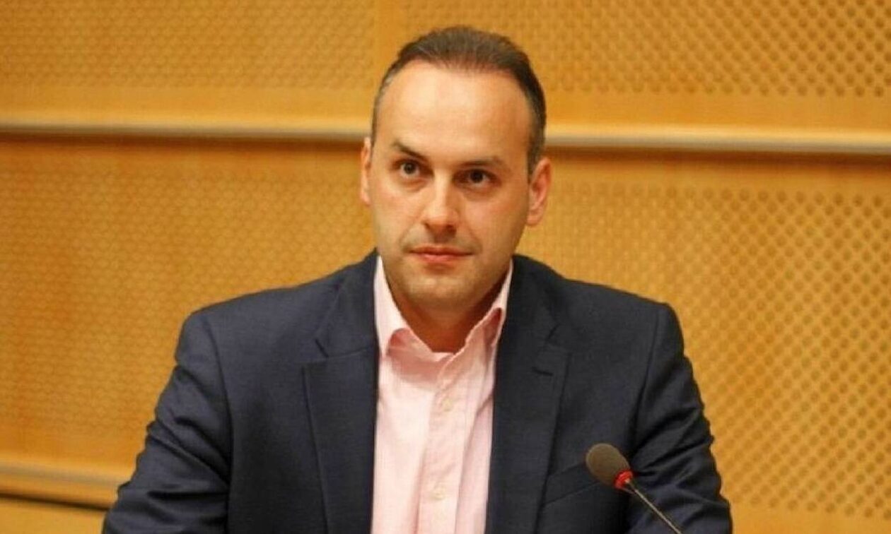 Παπανικολάου: Δεν θα κατέβει για την Περιφέρεια Αττικής – Παραμένει υποψήφιος για τον Δήμο Γλυφάδας