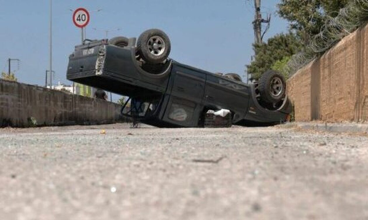 Χανιά: Κοιμήθηκε στο τιμόνι και τούμπαρε το αγροτικό – Από θαύμα γλίτωσαν μάνα και γιος