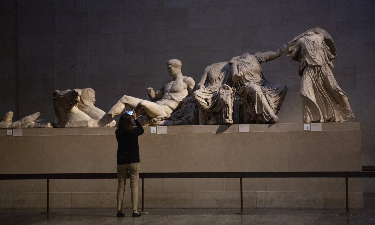 Το μυστηριώδες αντίο του αμφιλεγόμενου διευθυντή του Βρετανικού Μουσείου μετά από 8 χρόνια