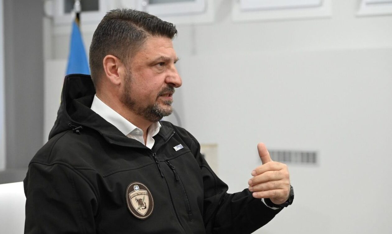 Αντιδράσεις των κομμάτων για την φωτογραφία Χαρδαλιά με την ένδειξη «Απόρρητο»