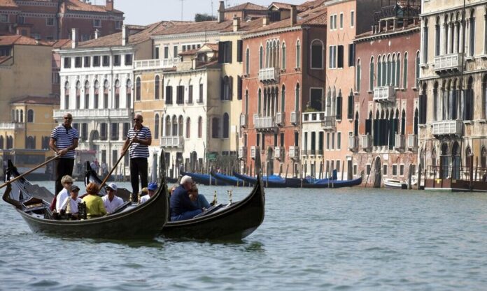 1454172-venice3.jpg
