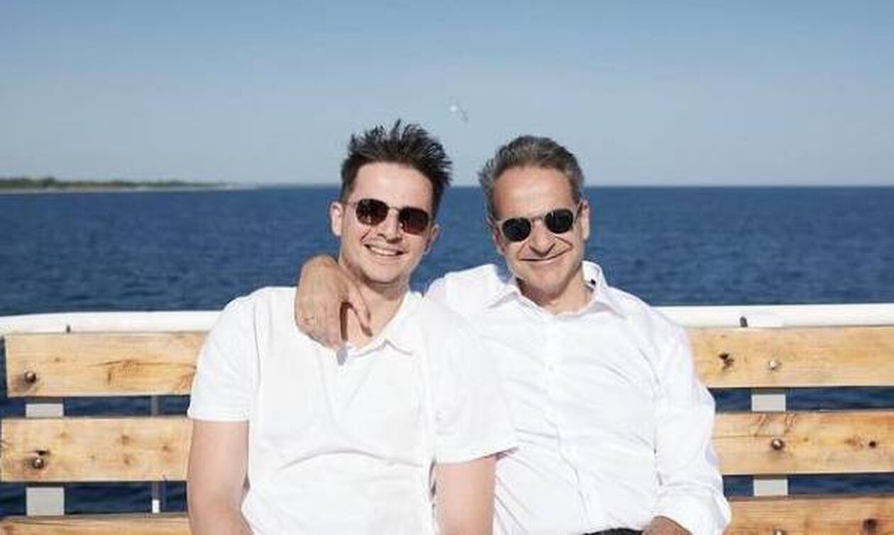 Οι ευχές του Κυριάκου Μητσοτάκη για τα γενέθλια του γιου του: «25 χρόνια γεμάτα χαρά και συνεχίζουμε