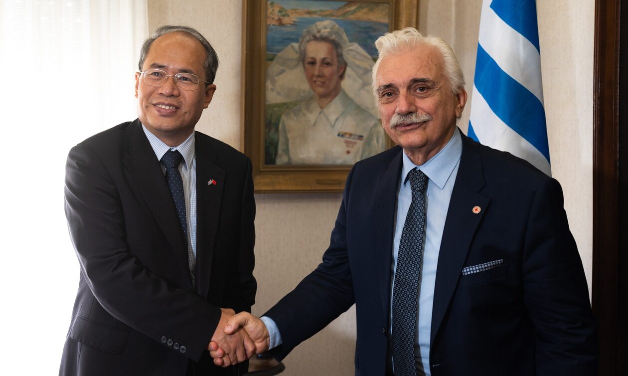 Μεγάλη δωρεά από την Πρεσβεία της Κίνας στον Ελληνικό Ερυθρό Σταυρό για τους πυρόπληκτους