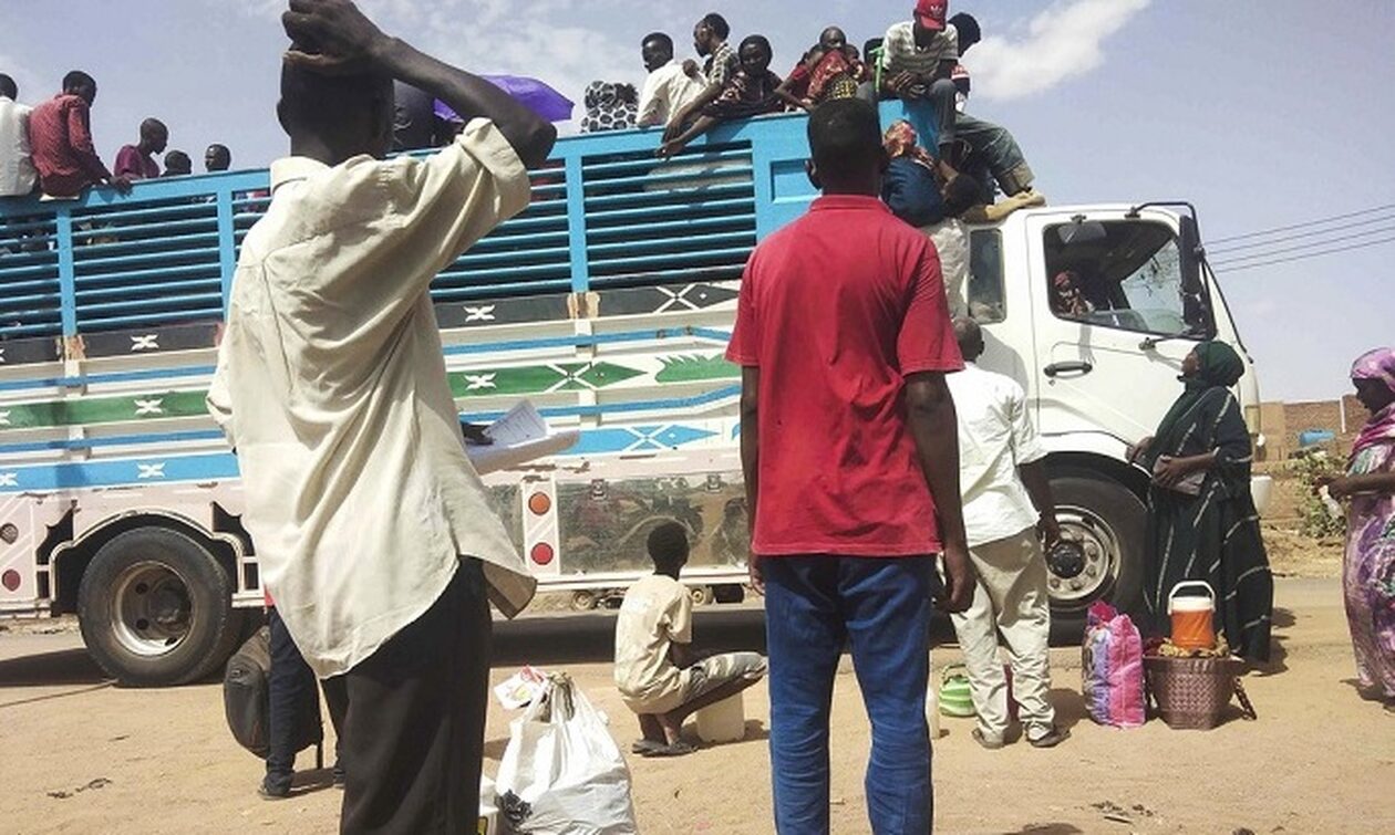 Πόλεμος στο Σουδάν: ΗΠΑ, Βρετανία, Νορβηγία ζητούν «να τερματιστούν αμέσως» οι εχθροπραξίες