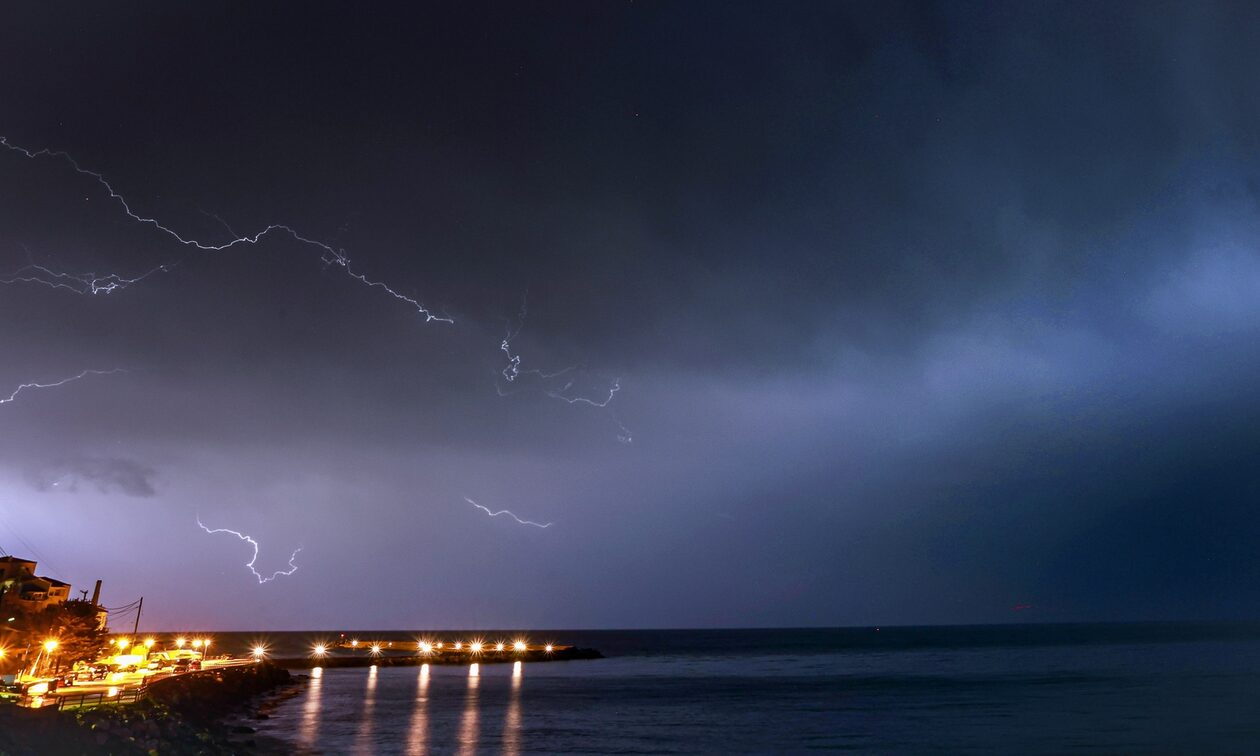 Κακοκαιρία «PETAR»: Μήνυμα του «112» σε Ζάκυνθο και Κέρκυρα για επικίνδυνα καιρικά φαινόμενα