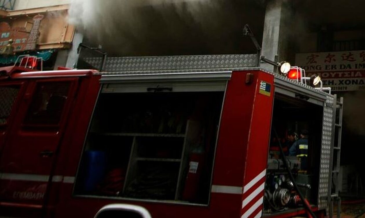 Άγιος Παντελεήμονας: Υπό έλεγχο η φωτιά σε διαμέρισμα