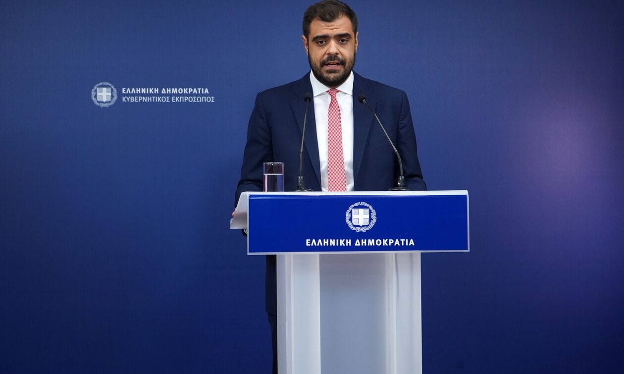 «Πυρά» Μαρινάκη για την ανάρτηση Καρίπογλου: Ακραία χυδαιότητα η παρομοίωση με το Άουσβιτς