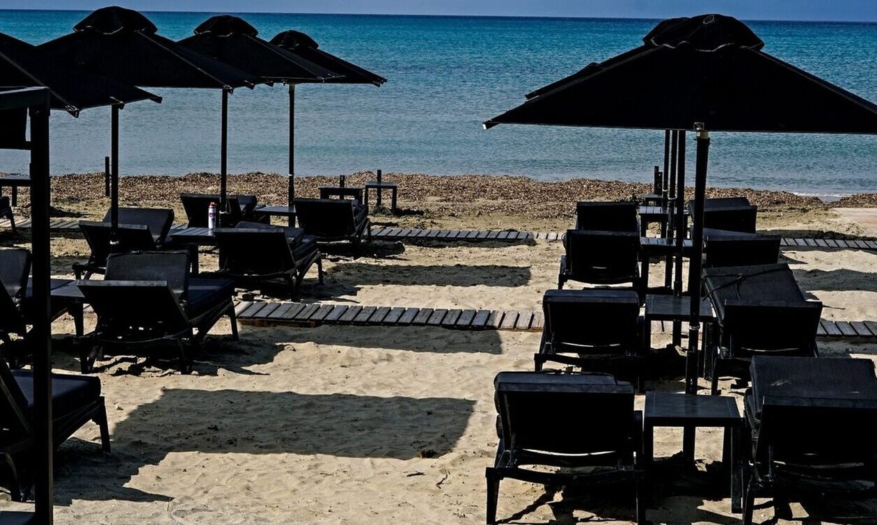 Κέρκυρα: Πρόστιμα σε τέσσερις επιχειρήσεις – Είχαν καταλάβει παράνομα χώρους αιγιαλού