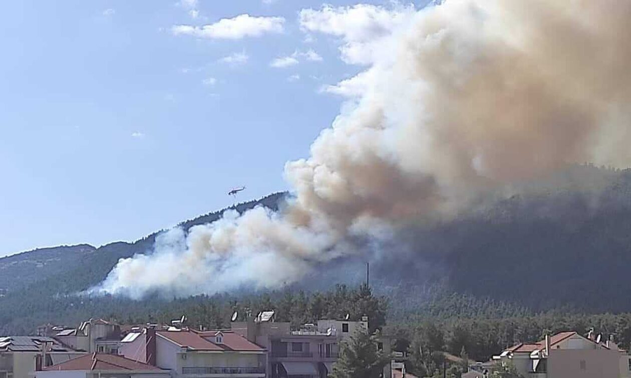 Φωτιές: Δύσκολο μέτωπο στην Τρίπολη – Ενισχύθηκαν οι επίγειες και εναέριες δυνάμεις