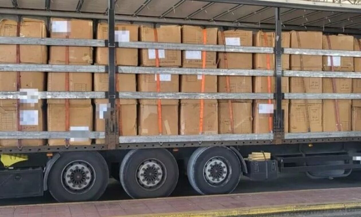 Πάτρα: Πώς το Λιμενικό εντόπισε τους 14 τόνους λαθραίου καπνού σε πλοίο από το Πακιστάν