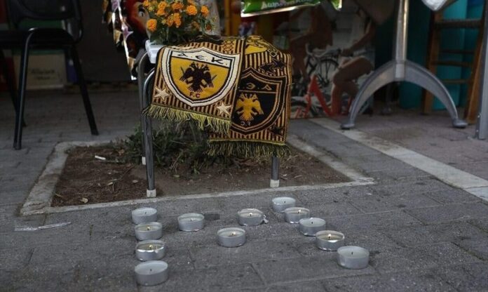 1456445-nekros-opados-aek-arxiko.jpg