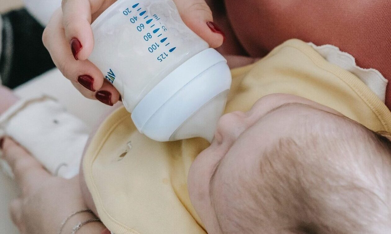 Χανιά: Τουλάχιστον 6 άτομα φέρεται να εμπλέκονται στην υπόθεση με τις παράνομες υιοθεσίες