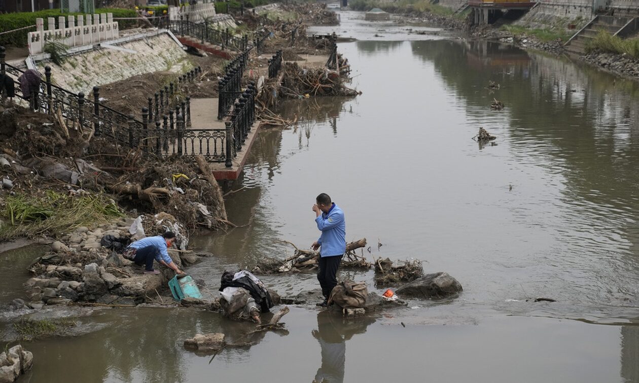 Συναγερμός στην Κίνα: Κίνδυνος έξαρσης μολυσματικών ασθενειών στις πλημμυρισμένες περιοχές