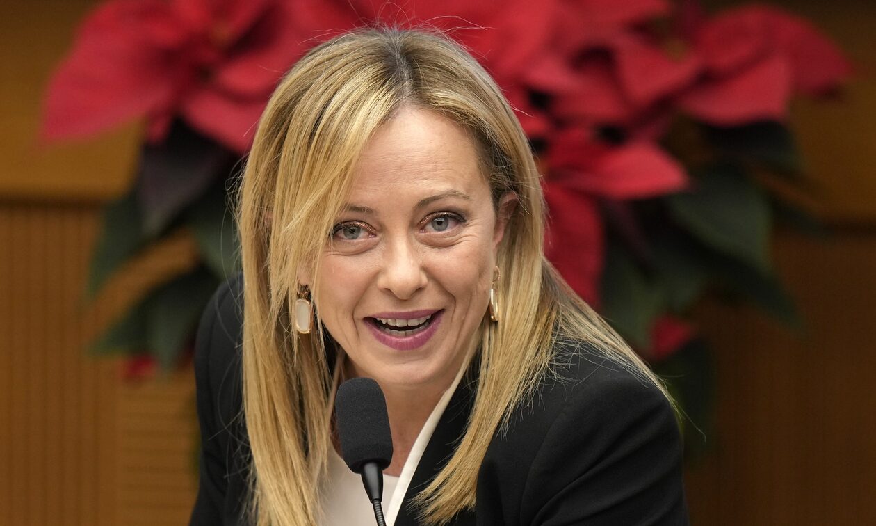 Η Μελόνι κάνει πίσω για την φορολόγηση των τραπεζών – Την «τρόμαξαν» οι αγορές