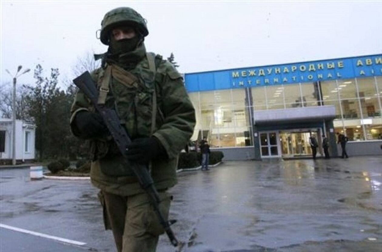 Ρωσία: Πυρκαγιά κοντά σε αεροδρόμιο – Aκούστηκαν δύο εκρήξεις