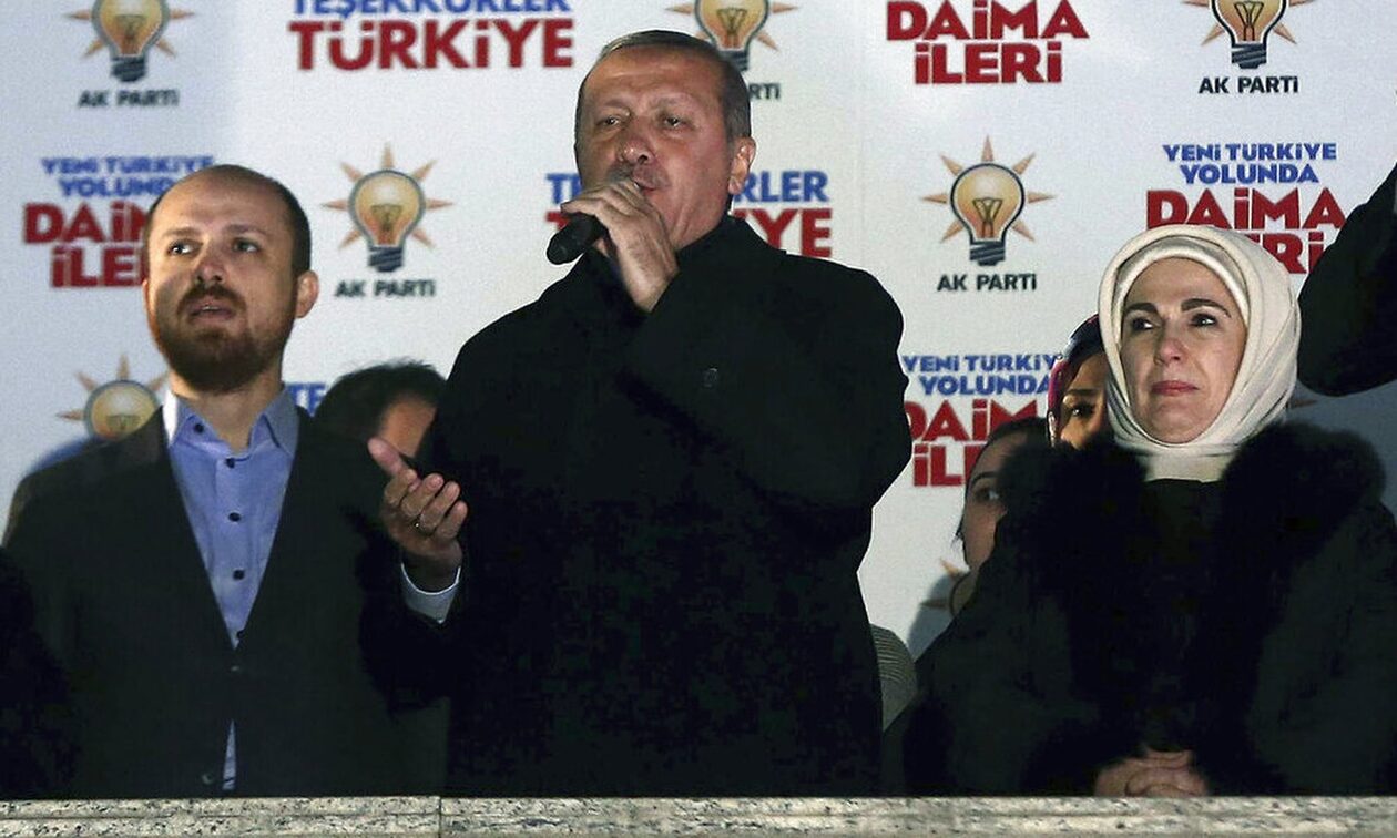 Ερντογάν: Το «σκοτεινό» σχέδιο για να παραδώσει τα ηνία στο γιο του – Ποιος είναι ο 42χρονος Μπιλάλ