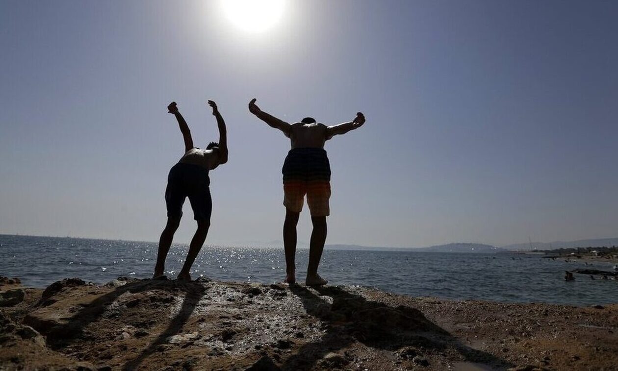 Καιρός: Παραμένουν τα μελτέμια μέχρι και τον Δεκαπενταύγουστο – Ανεβαίνει η θερμοκρασία