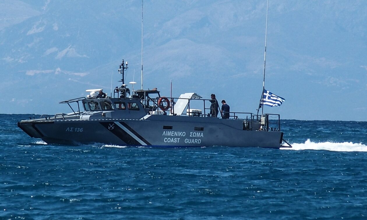 Χαλκίδα: Προσάραξη φορτηγού πλοίου