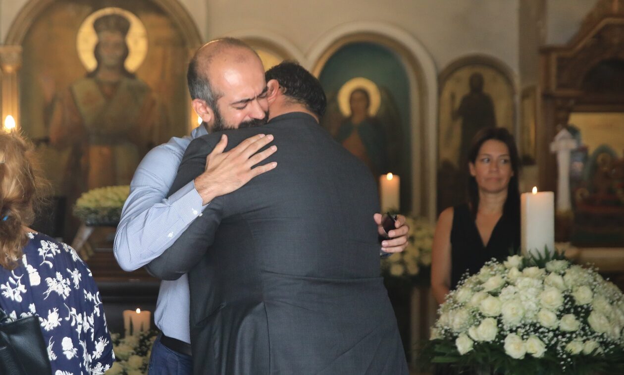 Λιζέτα Νικολάου: «Δεν σου χαρίστηκε τίποτα» – Απαρηγόρητος ο γιος της, Αλέξανδρος Λιάνης