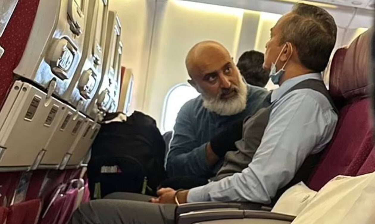 «Είμαι σκλάβος του Αλάχ» – Τρόμος στον αέρα σε πτήση από το Σίδνεϊ, ακυρώθηκαν δεκάδες ακόμα