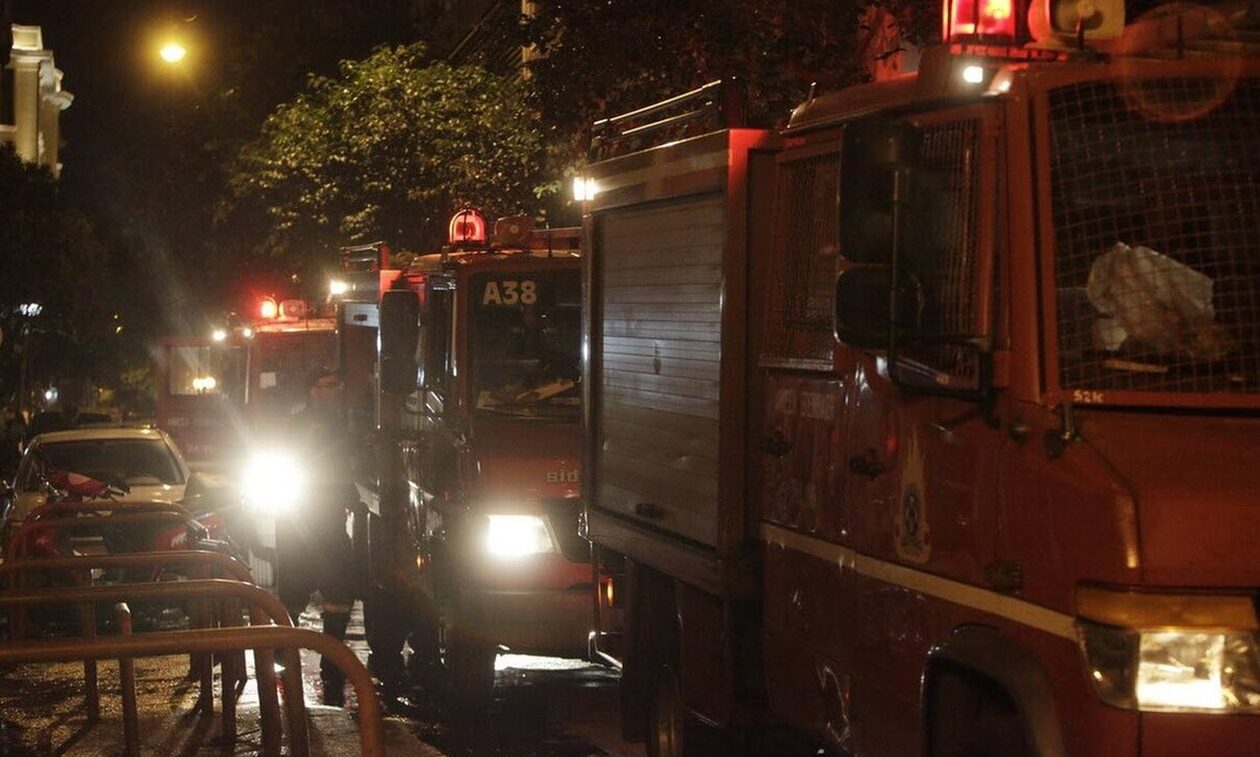 Ηράκλειο: Στις φλόγες ψητοπωλείο στο κέντρο της πόλης