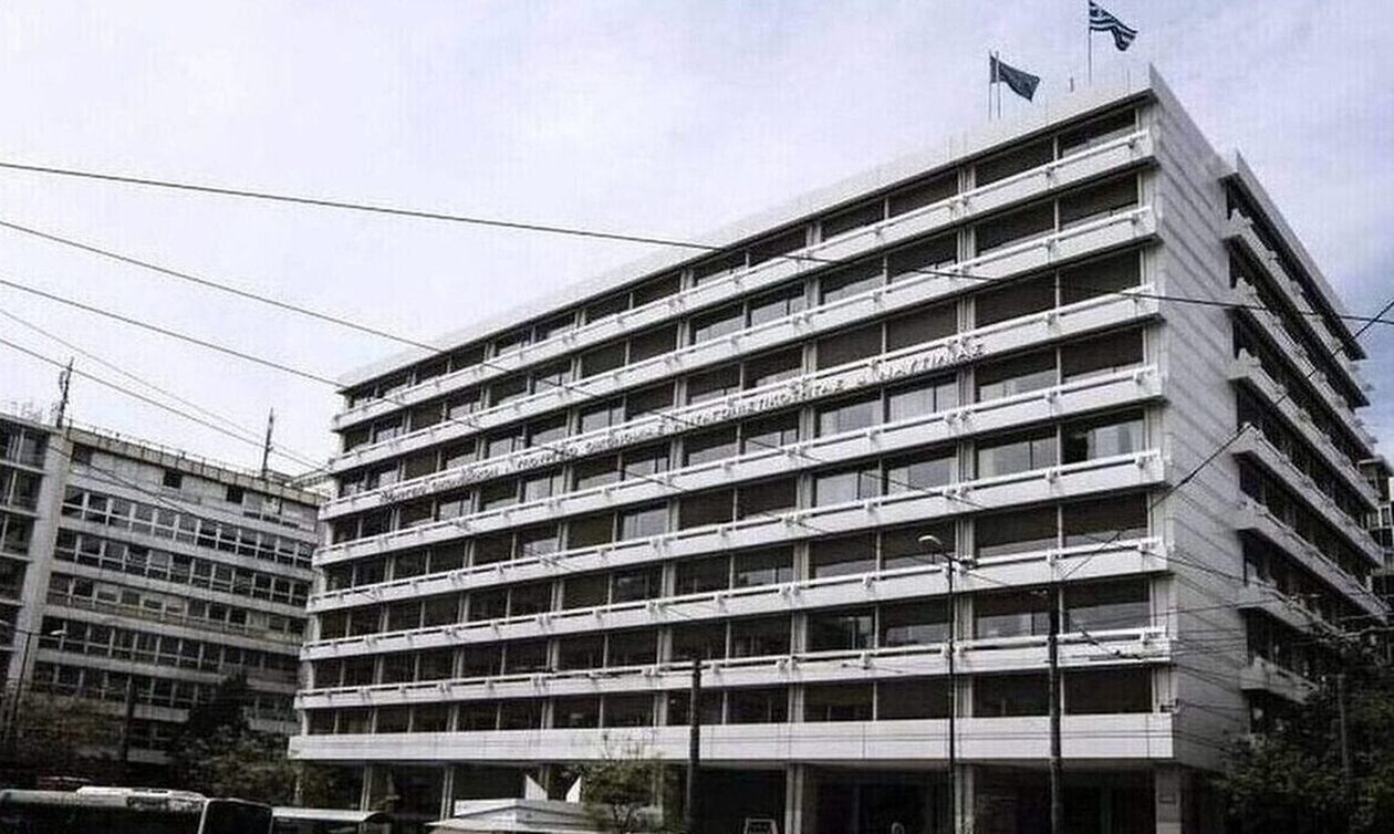 Τα μέτρα στήριξης των επόμενων μηνών εξετάζει η κυβέρνηση
