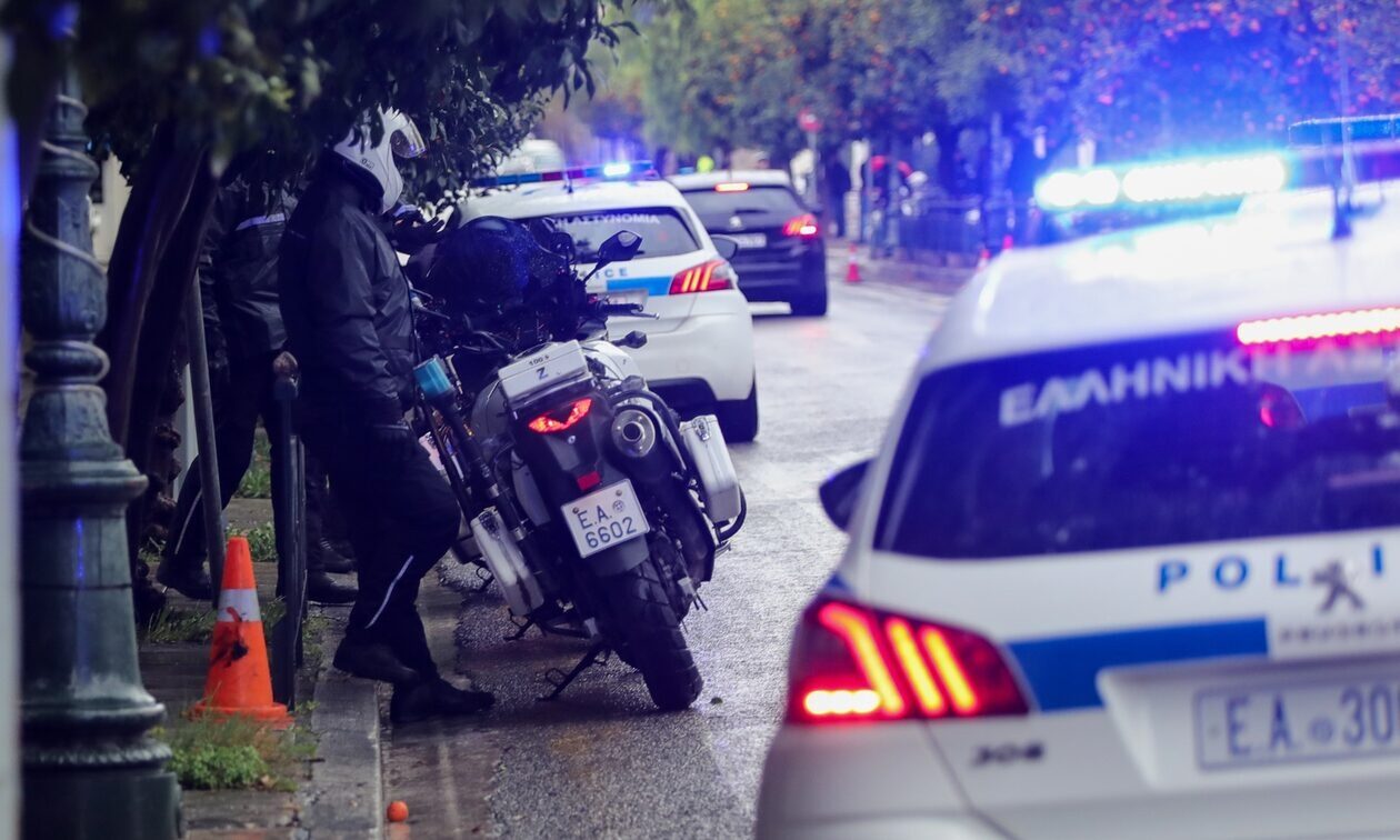 Άγιος Δημήτριος: Άγνωστοι πυροβόλησαν τα ξημερώματα έξω από το αστυνομικό τμήμα