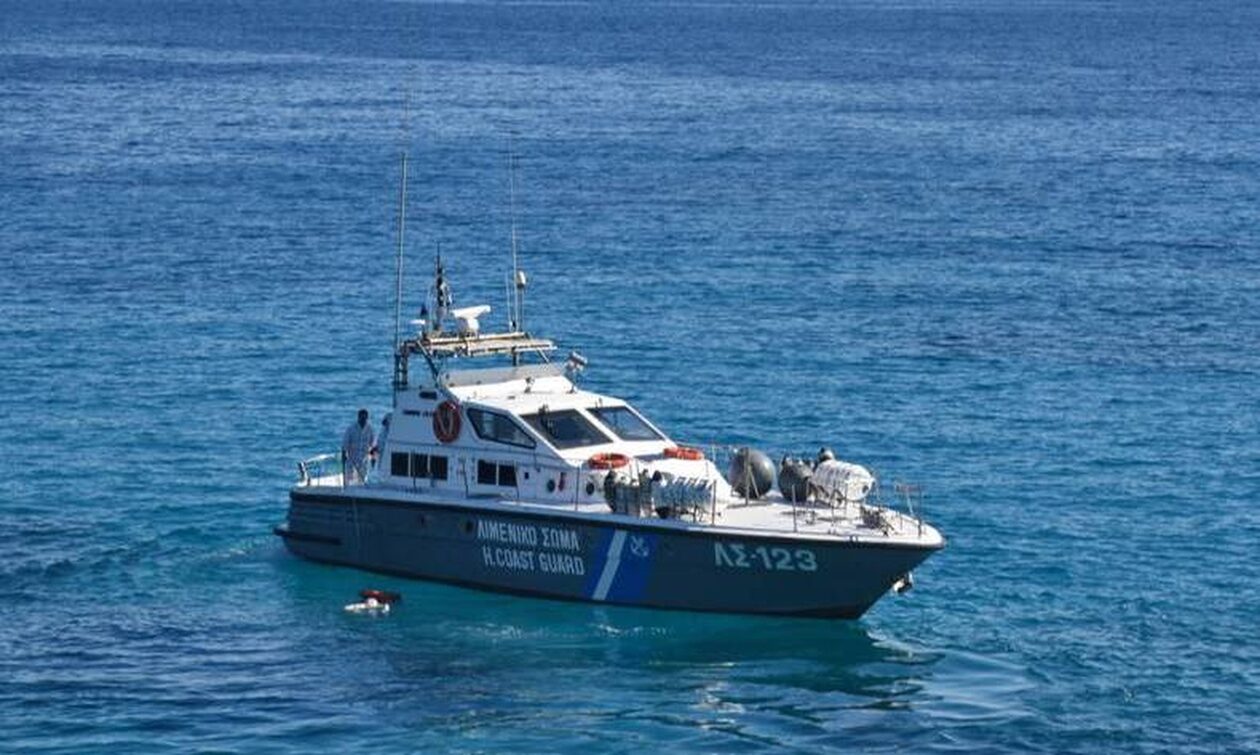 Φαρμακονήσι: Διάσωση 24 μεταναστών – Βούλιαξε η λέμβος στην οποία επέβαιναν
