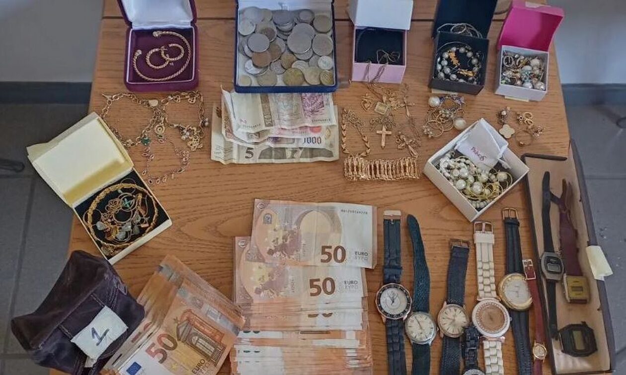 Μέλη σπείρας παρίσταναν τους αστυνομικούς και εξαπατούσαν πολίτες – Στα «δίχτυα» τους και ανήλικη