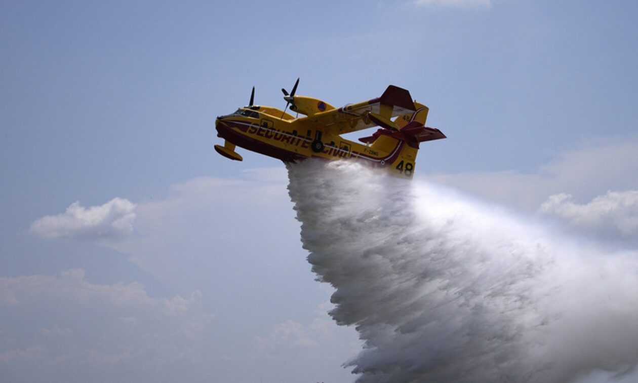 O Καναδάς φλέγεται: Πάνω από 1000 ενεργές πυρκαγιές – Εκκενώνονται ολόκληρες περιοχές