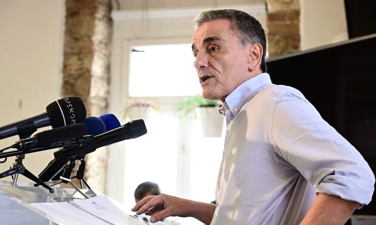 Τσακαλώτος: Ολιγωρία του κρατικού μηχανισμού στην αντιμετώπιση της πυρκαγιάς στην Αλεξανδρούπολη