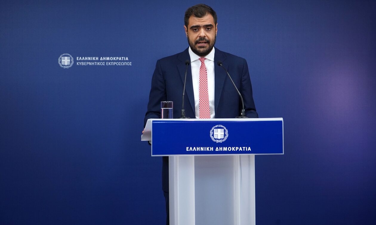 Live η ενημέρωση του κυβερνητικού εκπροσώπου Παύλου Μαρινάκη