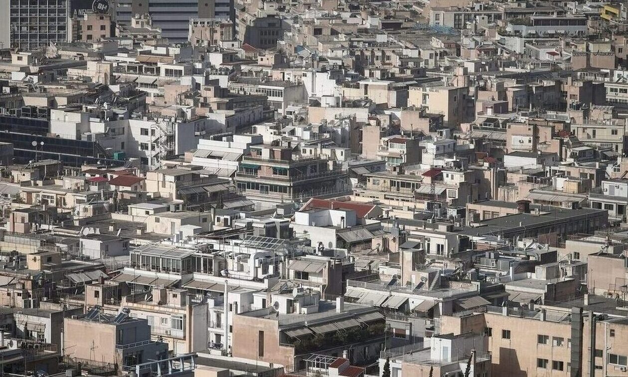 Στο στόχαστρο της ΑΑΔΕ χιλιάδες αφορολόγητες γονικές παροχές