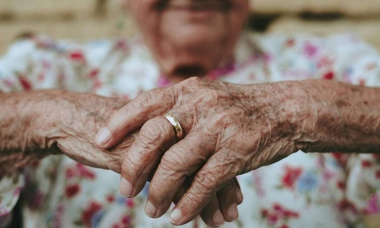 Ρόδος: Ελεύθερη η 83χρονη που συνελήφθη για ενοικίαση κατοικίας σε παράτυπους μετανάστες