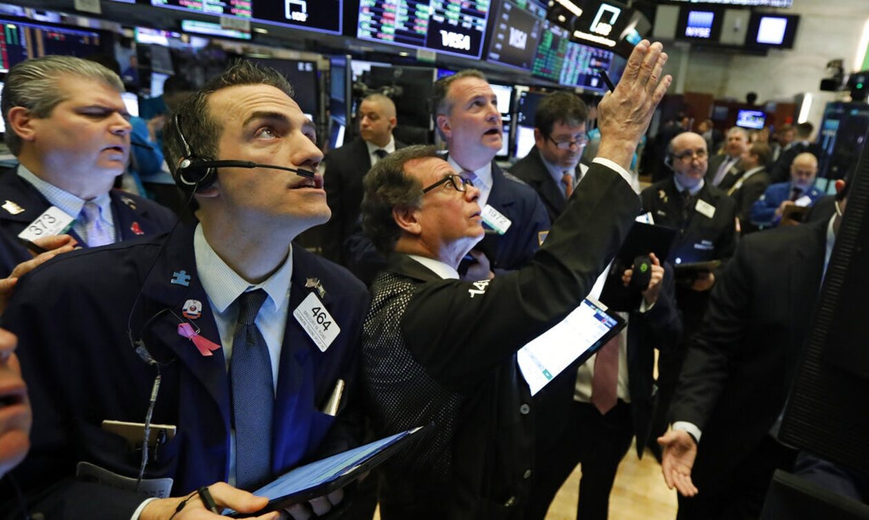 Χωρίς σαφή κατεύθυνση η Wall Street – Ανακάμπτει ο τεχνολογικός τομέας