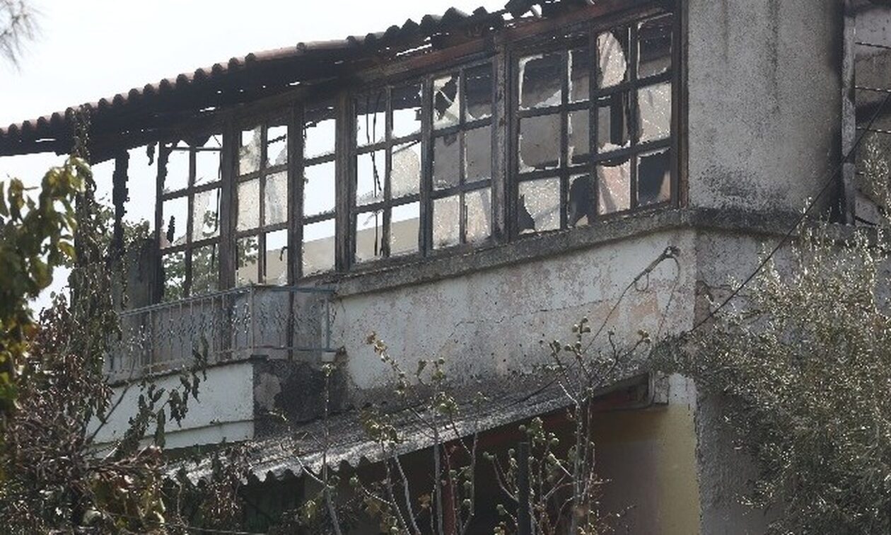 Στις φλόγες το Μοναστήρι του Οσίου Λουκά στη Βοιωτία