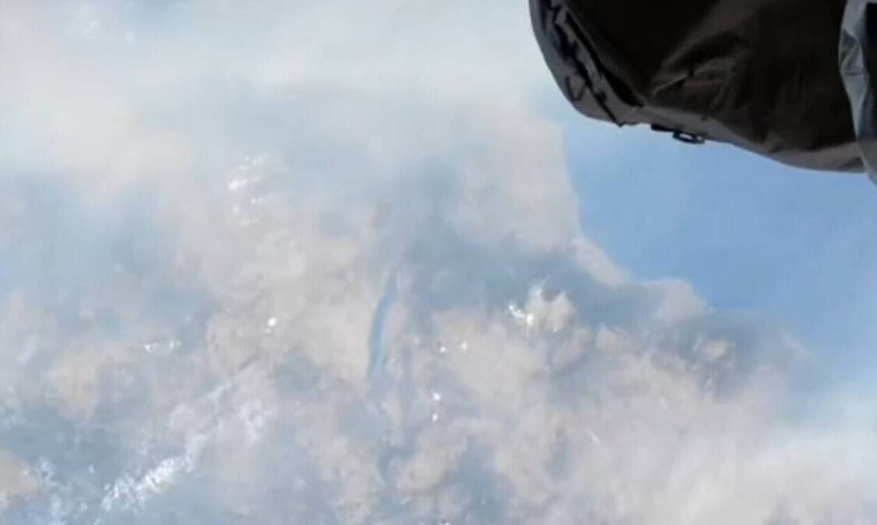 Φωτιές: Σκεπασμένη με καπνούς η χώρα – Το πέρασμα του Διεθνούς Διαστημικού Σταθμού